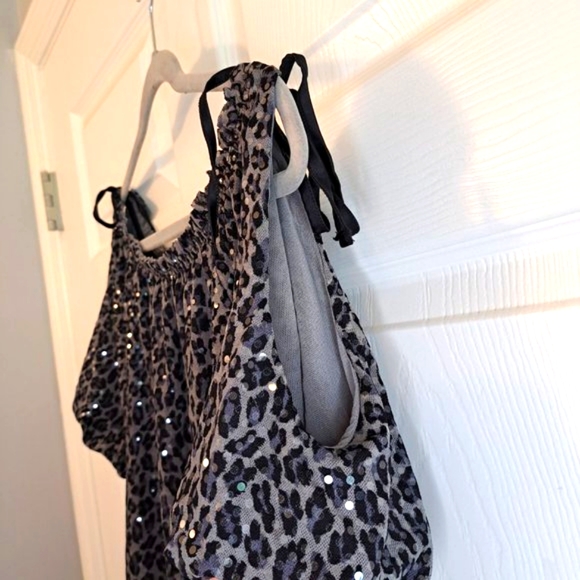 Express Leopard Print Cold Shoulder Cutout Sequin Blouse Size Small - Picture 8 of 9